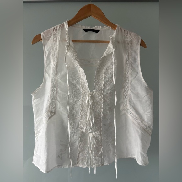 Zara White Sleeveless Lace Top never worn - Picture 4 of 4